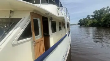 Thumbnail von Trader Med Yacht w- Cockpit Island Angel