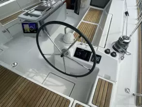 Thumbnail von Beneteau Oceanis 45 La Belle Vie