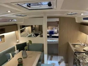 Thumbnail von Beneteau Oceanis 37.1