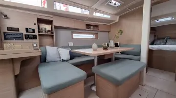 Thumbnail von Beneteau Oceanis 37.1