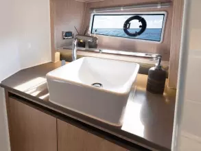 Thumbnail von Sealine C335 SEALINE C335V