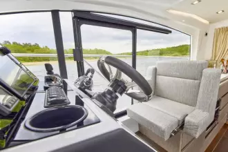 Thumbnail von Sealine C335 SEALINE C335V
