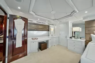 Thumbnail von Trinity Yachts Tri-Deck NICOLE EVELYN