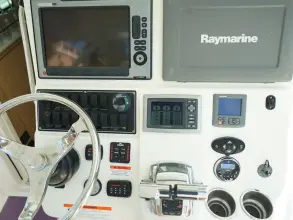 Thumbnail von Boston Whaler 370 Outrage EXPLORER II