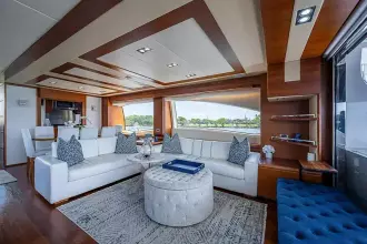 Thumbnail von Azimut 82
