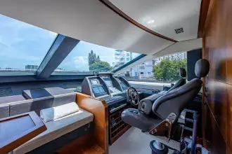 Thumbnail von Azimut 82