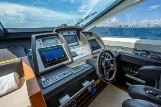 Thumbnail von Azimut 82