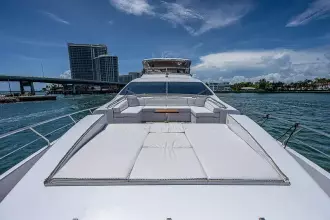 Thumbnail von Azimut 82