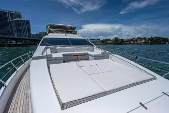 Thumbnail von Azimut 82