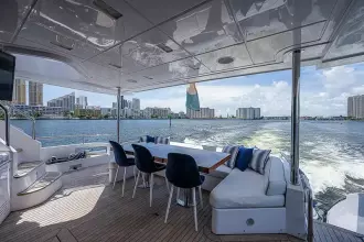 Thumbnail von Azimut 82