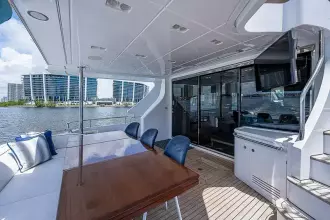 Thumbnail von Azimut 82
