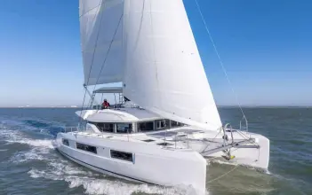 Lagoon 51