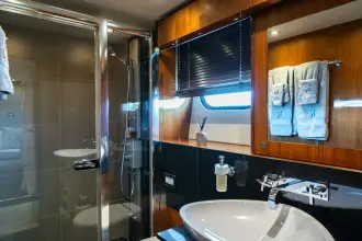 Thumbnail von Sunseeker 115 Sport Yacht LADY VOLANTIS