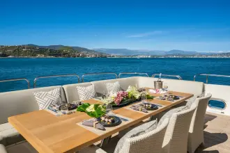 Thumbnail von Sunseeker 115 Sport Yacht LADY VOLANTIS