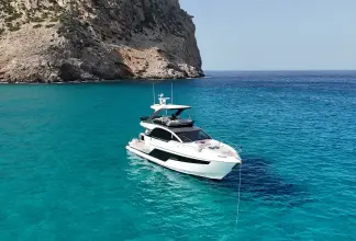 Thumbnail von Fairline Squadron 58
