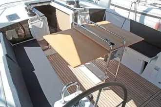 Thumbnail von Beneteau Oceanis 41.1 UNDER PRESSURE