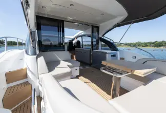 Thumbnail von Princess V50 V50960 - 3 CABIN DECK VERSION