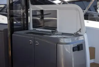 Thumbnail von Princess V50 V50960 - 3 CABIN DECK VERSION