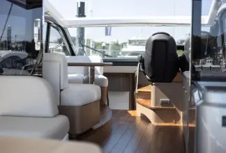 Thumbnail von Princess V50 V50960 - 3 CABIN DECK VERSION