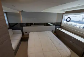 Thumbnail von Princess V50 V50960 - 3 CABIN DECK VERSION