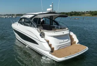 Thumbnail von Princess V50 V50960 - 3 CABIN DECK VERSION