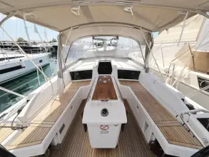 Thumbnail von Beneteau Oceanis 46.1 MR. WHITE