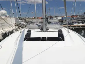 Thumbnail von Beneteau Oceanis 46.1 MR. WHITE