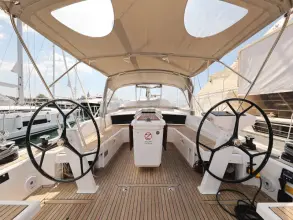 Thumbnail von Beneteau Oceanis 46.1 MR. WHITE