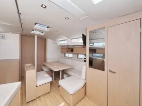 Thumbnail von Beneteau Oceanis 46.1 MR. WHITE