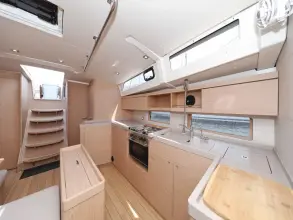 Thumbnail von Beneteau Oceanis 46.1 MR. WHITE