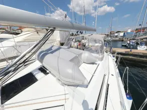 Thumbnail von Beneteau Oceanis 46.1 MR. WHITE