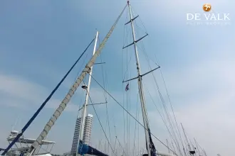 Thumbnail von Hallberg-Rassy 45