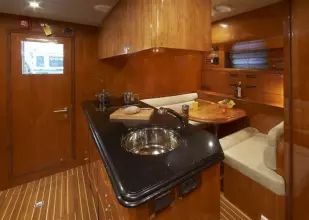 Thumbnail von Johnson 110 JOHNSON 110 FLYBRIDGE
