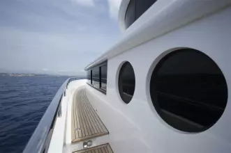 Thumbnail von Johnson 110 JOHNSON 110 FLYBRIDGE