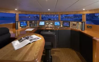 Thumbnail von Johnson 110 JOHNSON 110 FLYBRIDGE