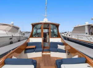 Thumbnail von Hinckley Talaria 44