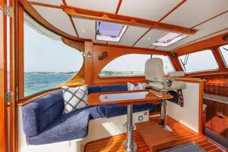 Thumbnail von Hinckley Talaria 44