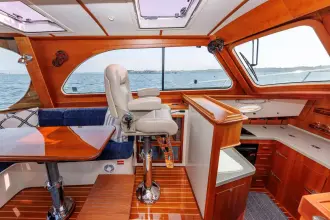 Thumbnail von Hinckley Talaria 44
