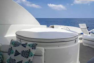 Thumbnail von Lazzara Yachts 80 Skylounge M.Y.