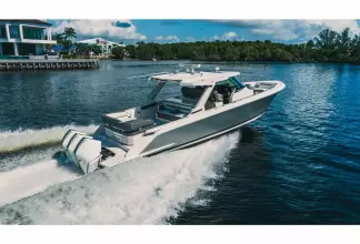Tiara Yachts 43LS