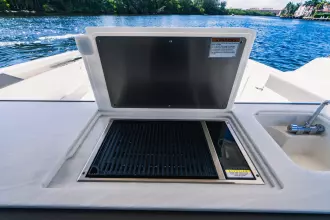 Thumbnail von Tiara Yachts 43LS