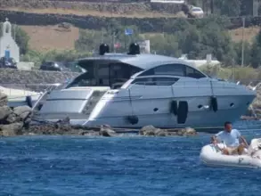 Pershing 64