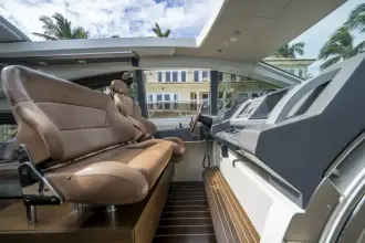 Thumbnail von Azimut 68