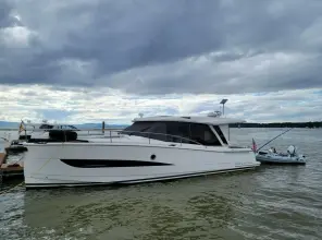 Thumbnail von Greenline 39 Hybrid Harbor Lights