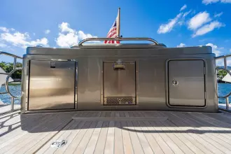 Thumbnail von Riviera 6000 Sport Yacht