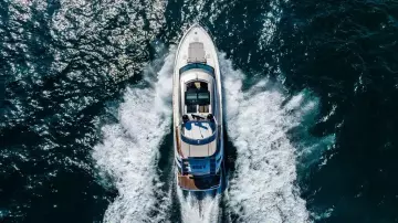 Thumbnail von Riviera 6000 Sport Yacht