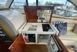 Thumbnail von Chris-Craft Commander 42 Red Boat