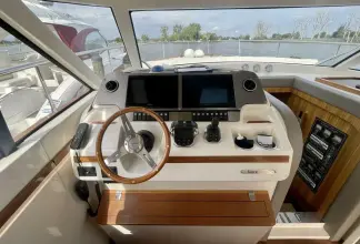 Thumbnail von Chris-Craft Commander 42 Red Boat