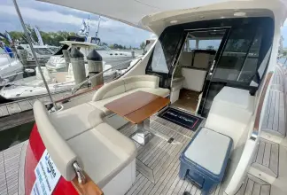 Thumbnail von Chris-Craft Commander 42 Red Boat