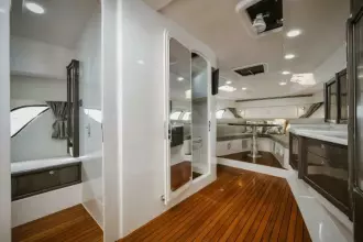 Thumbnail von Intrepid 475 Sport Yacht